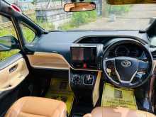 https://riyasewana.com/uploads/toyota-esquire-hybrid-618170422463.jpg