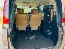https://riyasewana.com/uploads/toyota-esquire-hybrid-618172724922.jpg