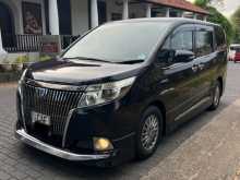 https://riyasewana.com/uploads/toyota-esquire-premium-2015-3023384512602.jpg