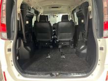 https://riyasewana.com/uploads/toyota-esquires-272310166385.jpg