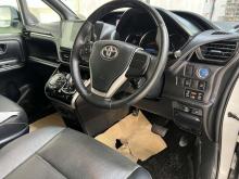 https://riyasewana.com/uploads/toyota-esquires-272310166736.jpg