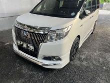 https://riyasewana.com/uploads/toyota-esquires-272310166864.jpg