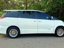 Toyota Estima Luxury 2009 Van