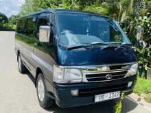 Toyota Dolphin 2002 Van