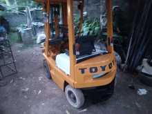 Toyota Forklift 2010 Heavy-Duty