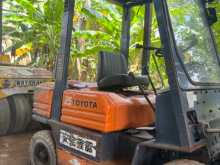 Toyota Forklift FD25 2010 Heavy-Duty