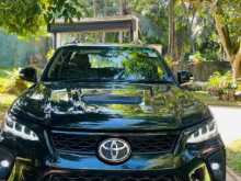 Toyota Fortuner 2013 SUV
