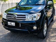 Toyota Fortuner 2010 SUV