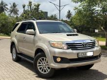 Toyota Fortuner 2013 SUV
