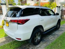 https://riyasewana.com/uploads/toyota-fortuner-1117244424281.jpg