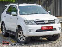 https://riyasewana.com/uploads/toyota-fortuner-1153536302.jpg