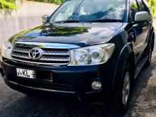 Toyota Fortuner 2010 SUV