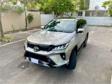 https://riyasewana.com/uploads/toyota-fortuner-1218385110843.jpg
