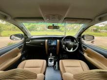 https://riyasewana.com/uploads/toyota-fortuner-1218385210954.jpg