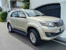 Toyota Fortuner 2012 SUV