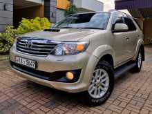 Toyota Fortuner 2013 SUV