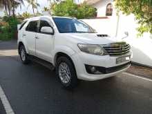 Toyota Fortuner 2012 SUV