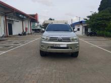 Toyota Fortuner 2010 SUV