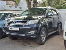 Toyota Fortuner 2011 SUV