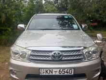 Toyota Fortuner 2011 SUV
