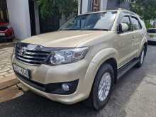 Toyota Fortuner 2012 SUV
