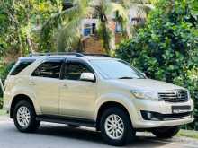 Toyota Fortuner 2012 SUV