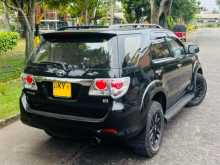 https://riyasewana.com/uploads/toyota-fortuner-2013-1219162012882.jpg