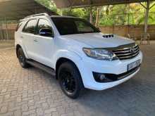 Toyota Fortuner 2013 SUV