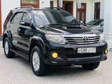 Toyota Fortuner 2013 SUV