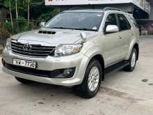Toyota Fortuner 2013 SUV