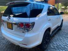 https://riyasewana.com/uploads/toyota-fortuner-2013-219040312974.jpg