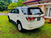 https://riyasewana.com/uploads/toyota-fortuner-2013-2711291112292.jpg