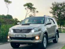 Toyota Fortuner 2013 SUV