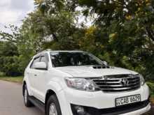 https://riyasewana.com/uploads/toyota-fortuner-2013-716414012433.jpg