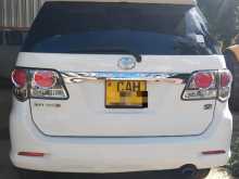 https://riyasewana.com/uploads/toyota-fortuner-2015-1914493112942.jpg