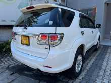 https://riyasewana.com/uploads/toyota-fortuner-2015-199285512962.jpg