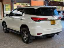 https://riyasewana.com/uploads/toyota-fortuner-2016-1917131012603.jpg