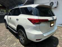 https://riyasewana.com/uploads/toyota-fortuner-2016-2013111412314.jpg