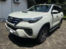 https://riyasewana.com/uploads/toyota-fortuner-2016-2013111412762.jpg