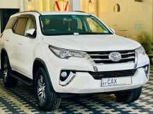 https://riyasewana.com/uploads/toyota-fortuner-2017-1016401212382.jpg