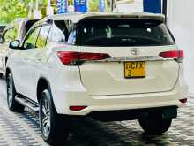 https://riyasewana.com/uploads/toyota-fortuner-2017-1016401212674.jpg