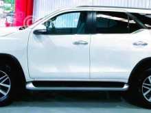 https://riyasewana.com/uploads/toyota-fortuner-2017-519394312942.jpg