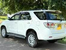 https://riyasewana.com/uploads/toyota-fortuner-231511444442.jpg