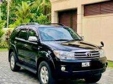 Toyota Fortuner 2010 SUV