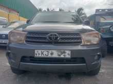 Toyota Fortuner 2010 SUV