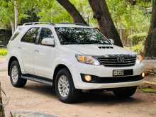 Toyota Fortuner 3L 2013 SUV