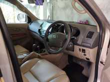 https://riyasewana.com/uploads/toyota-fortuner-41421334401.jpg