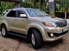 https://riyasewana.com/uploads/toyota-fortuner-4wd-1162849116.jpg