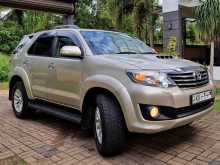 https://riyasewana.com/uploads/toyota-fortuner-4wd-157540056.jpg