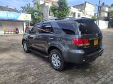 Toyota Fortuner 2006 SUV